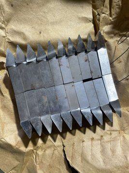 Комплект різців до зуборізної головки для нарізування конічних коліс з круговими зубцями 12" No7.5 S = 1.65 мм Р6М5 СИЗ ГОСТ15150-69 фото